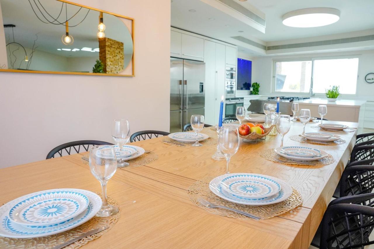 Appartement Yalarent Enorma Complex With Shared Heated Pool à Eilat Extérieur photo