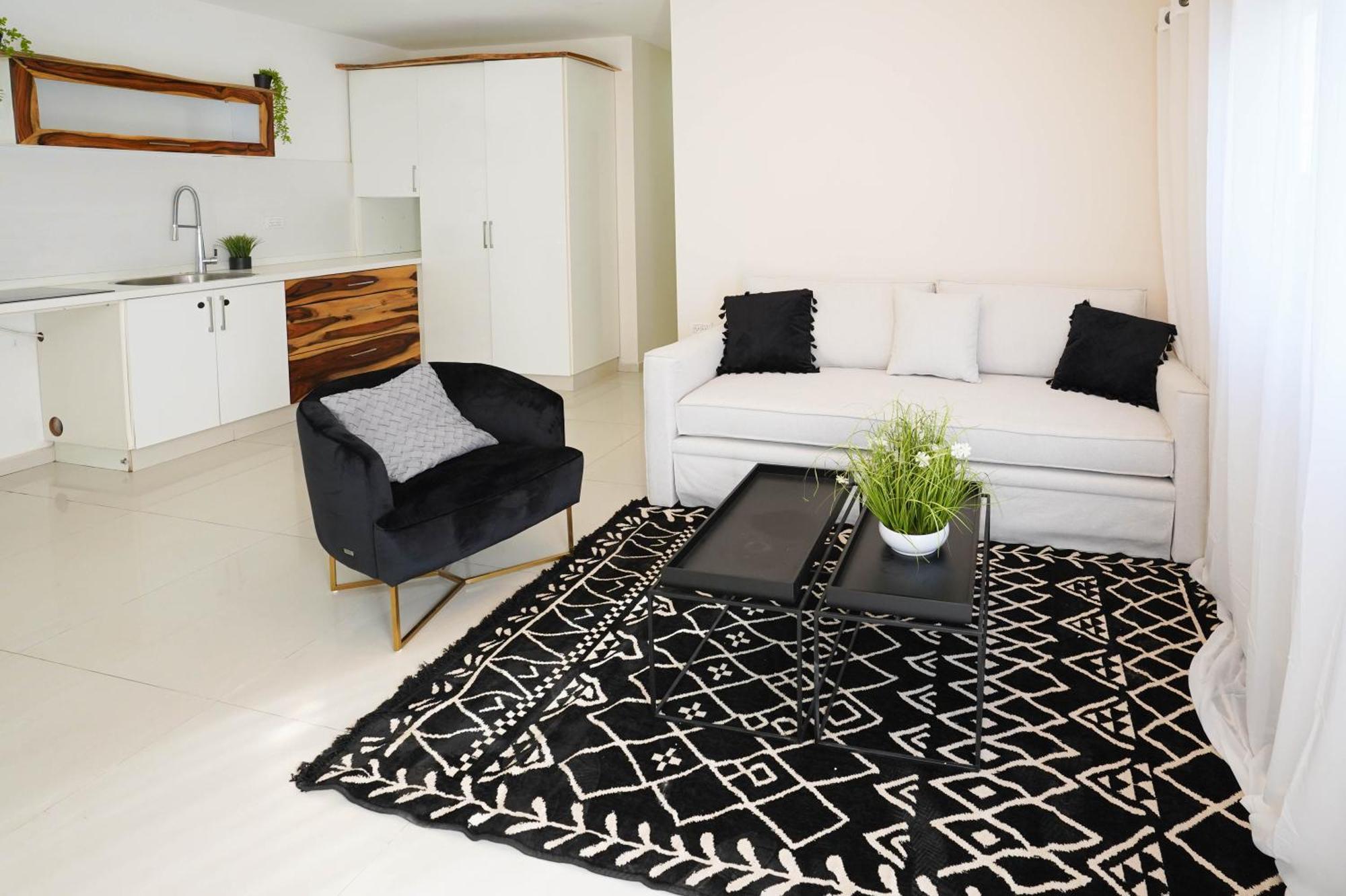Appartement Yalarent Enorma Complex With Shared Heated Pool à Eilat Extérieur photo
