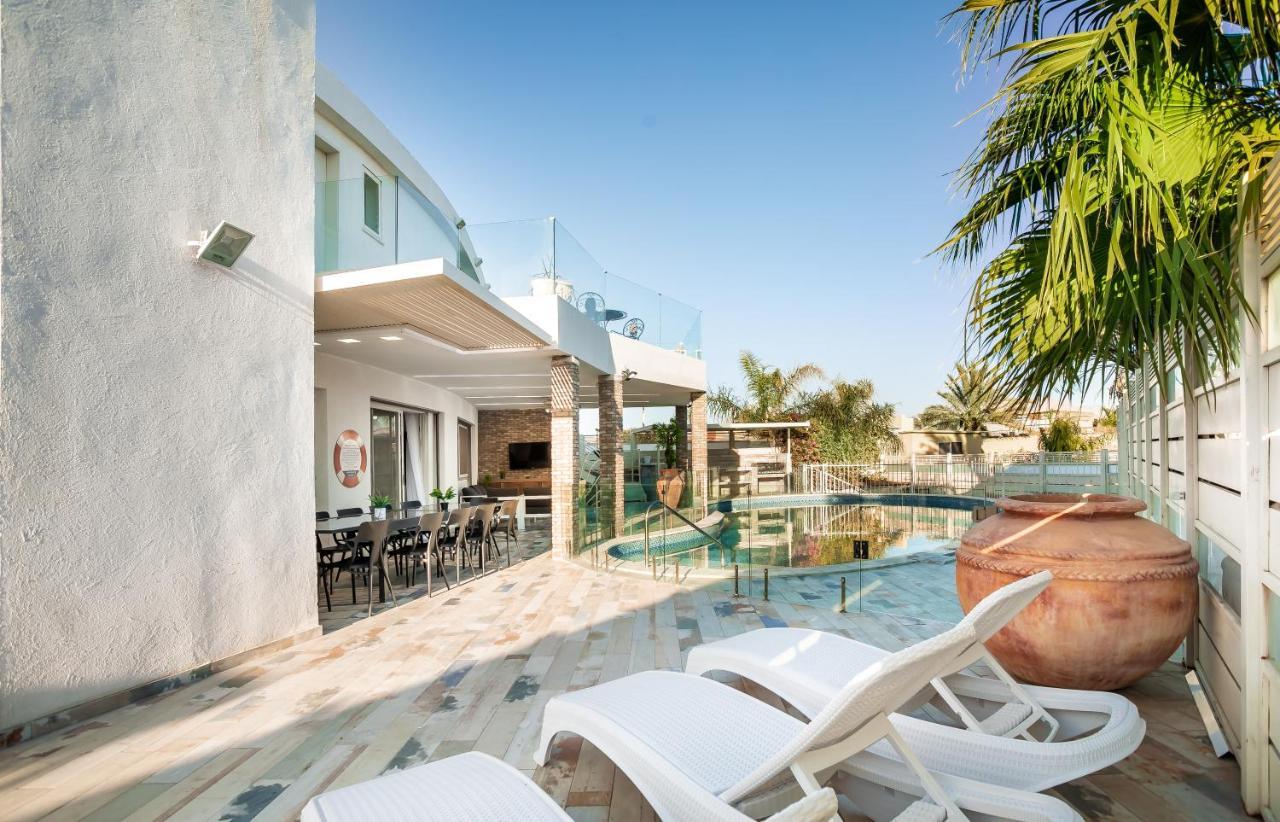 Appartement Yalarent Enorma Complex With Shared Heated Pool à Eilat Extérieur photo