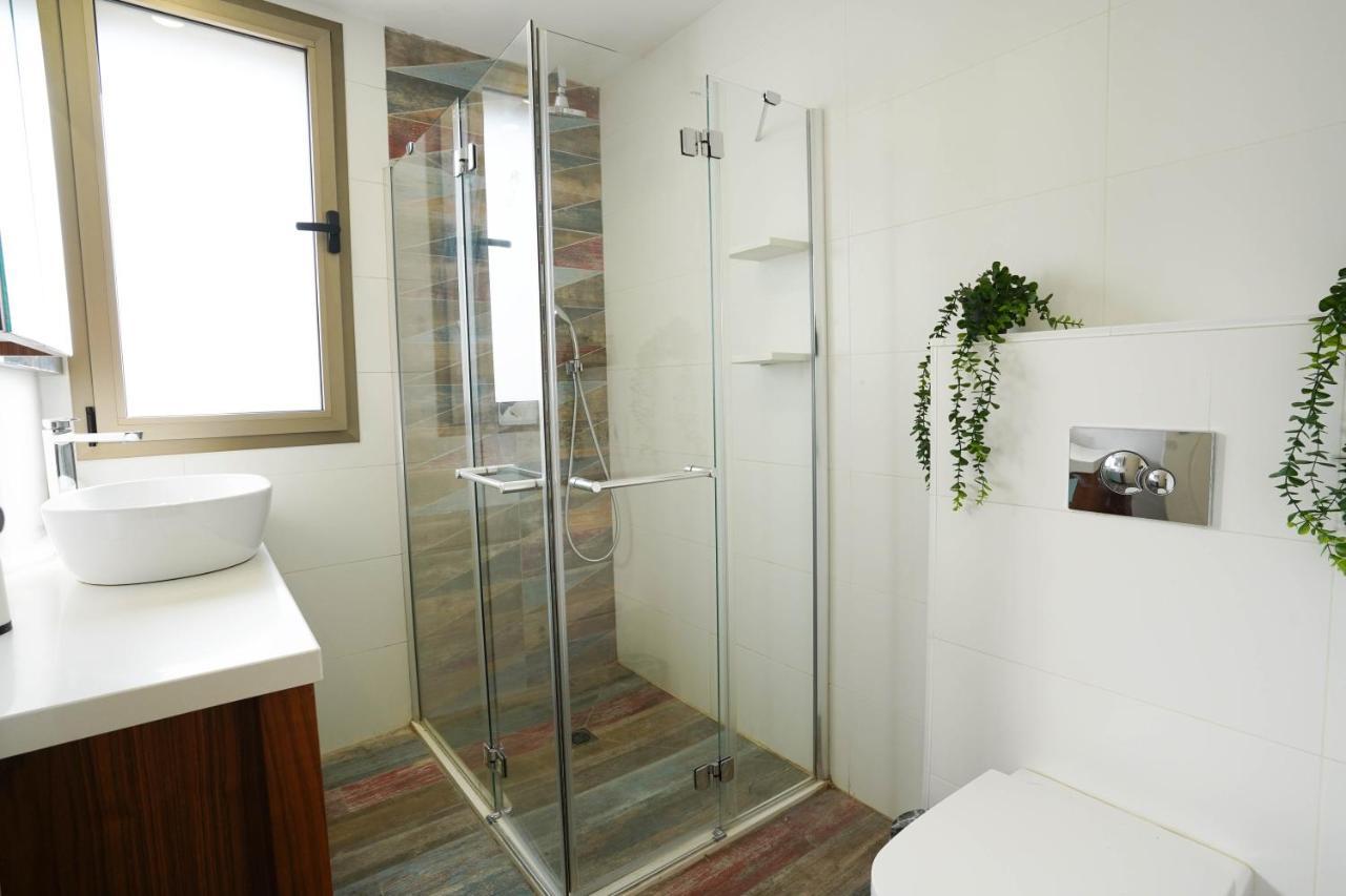 Appartement Yalarent Enorma Complex With Shared Heated Pool à Eilat Extérieur photo