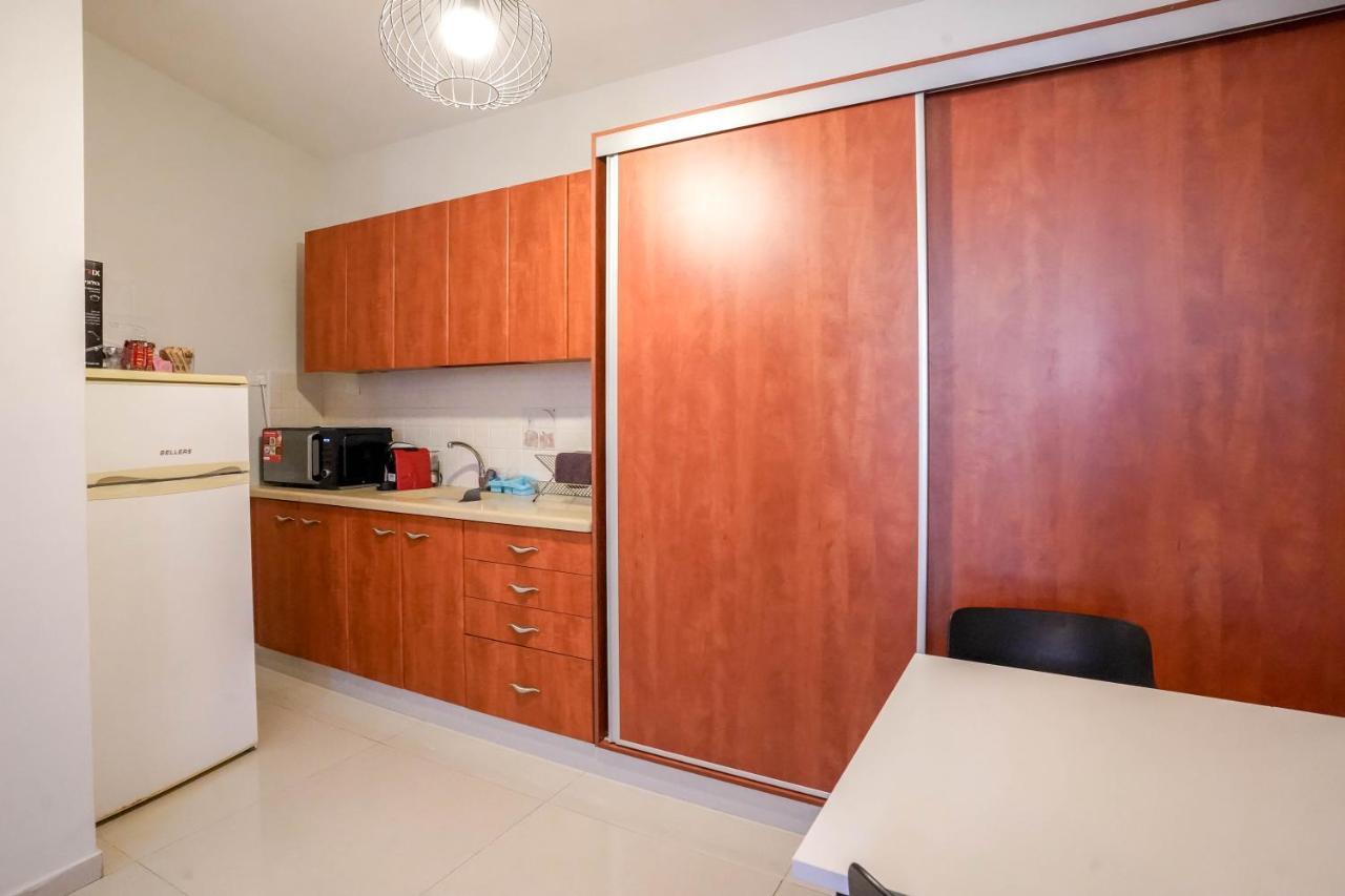 Appartement Yalarent Enorma Complex With Shared Heated Pool à Eilat Extérieur photo