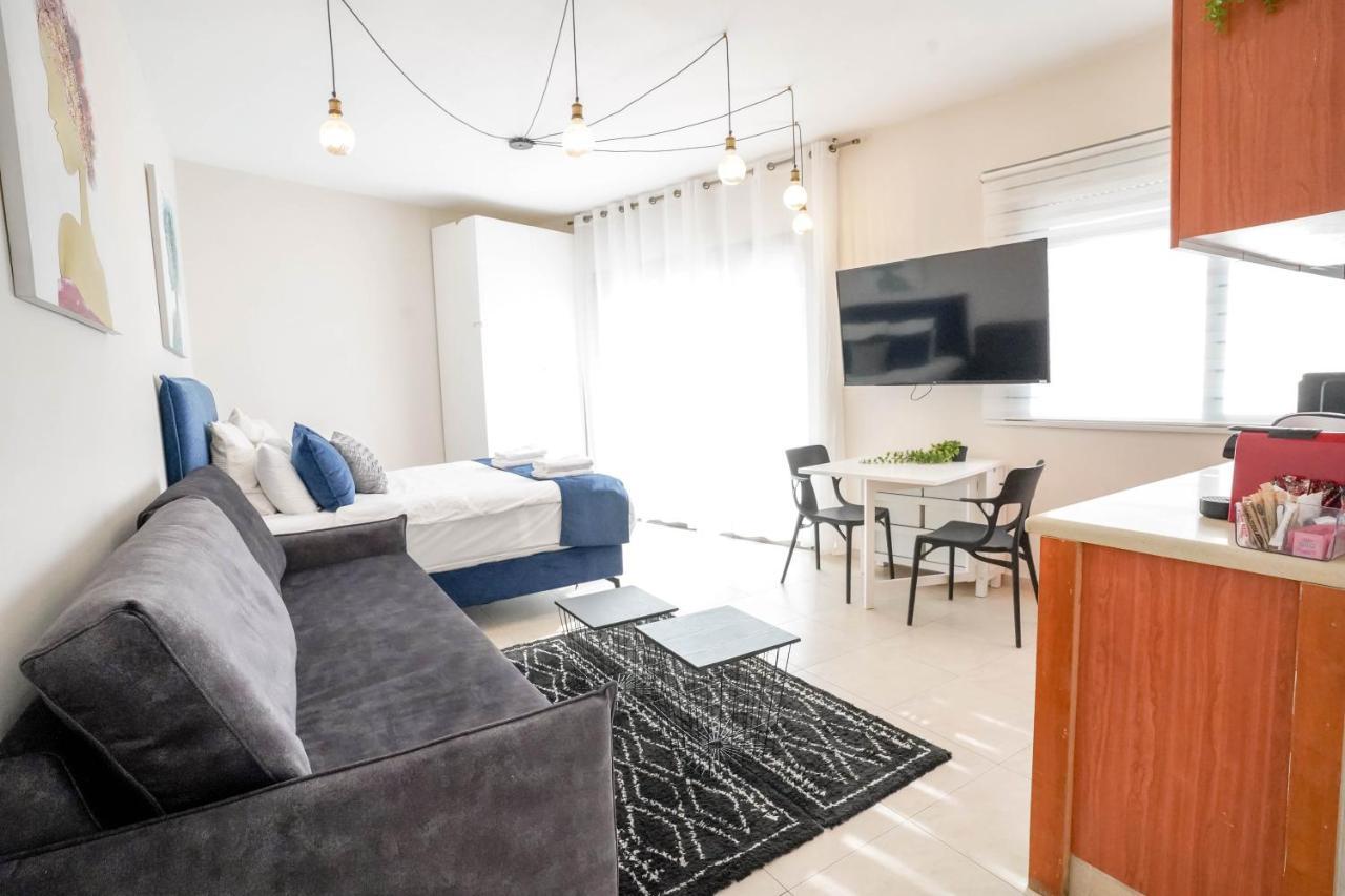 Appartement Yalarent Enorma Complex With Shared Heated Pool à Eilat Extérieur photo
